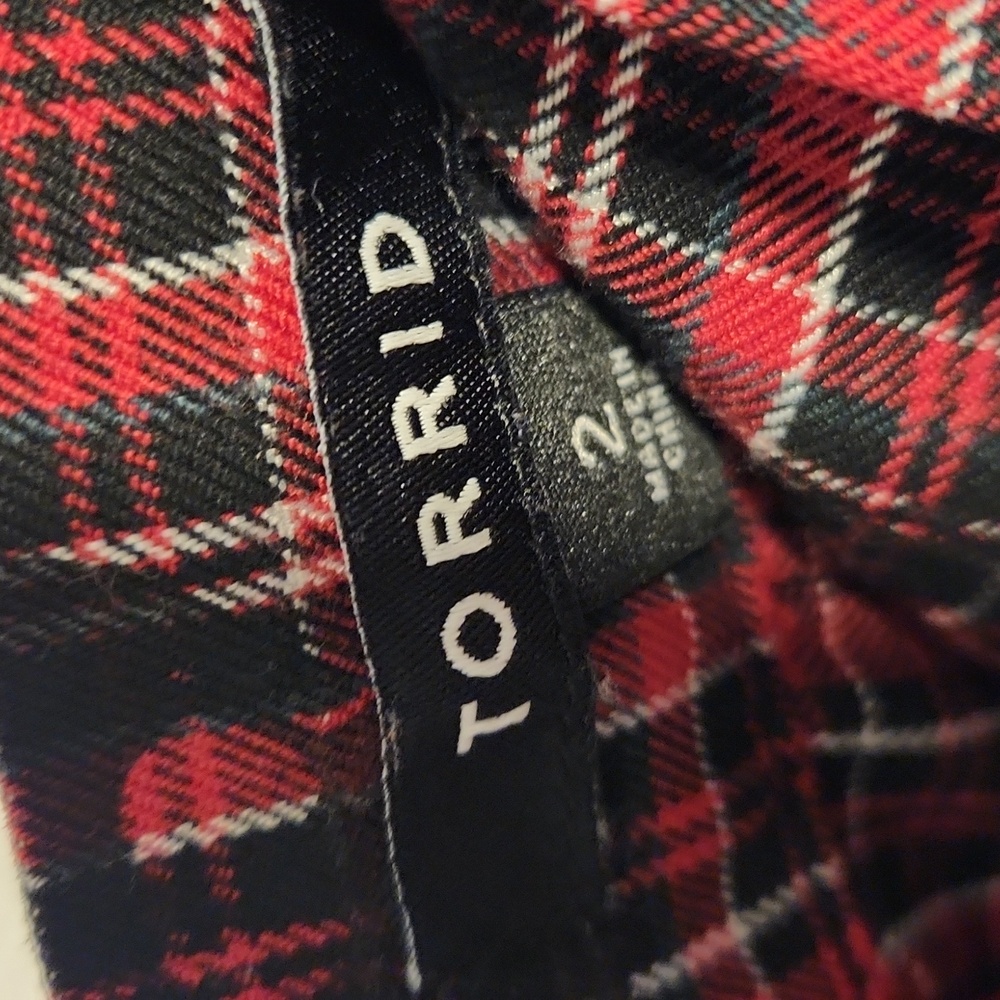 Torrid Red Plaid Black Skull Twill Skater Punk Goth Skirt - Picture 6 of 6